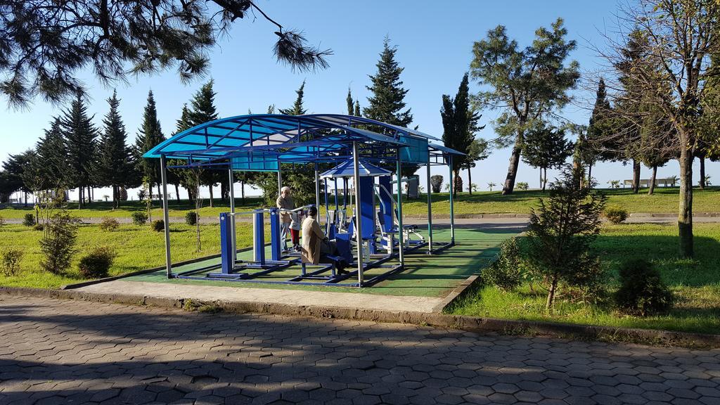 Mimino Apartment Deluxe First Line Батуми Экстерьер фото
